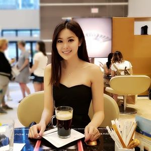 Meet your Posher, Jennifer